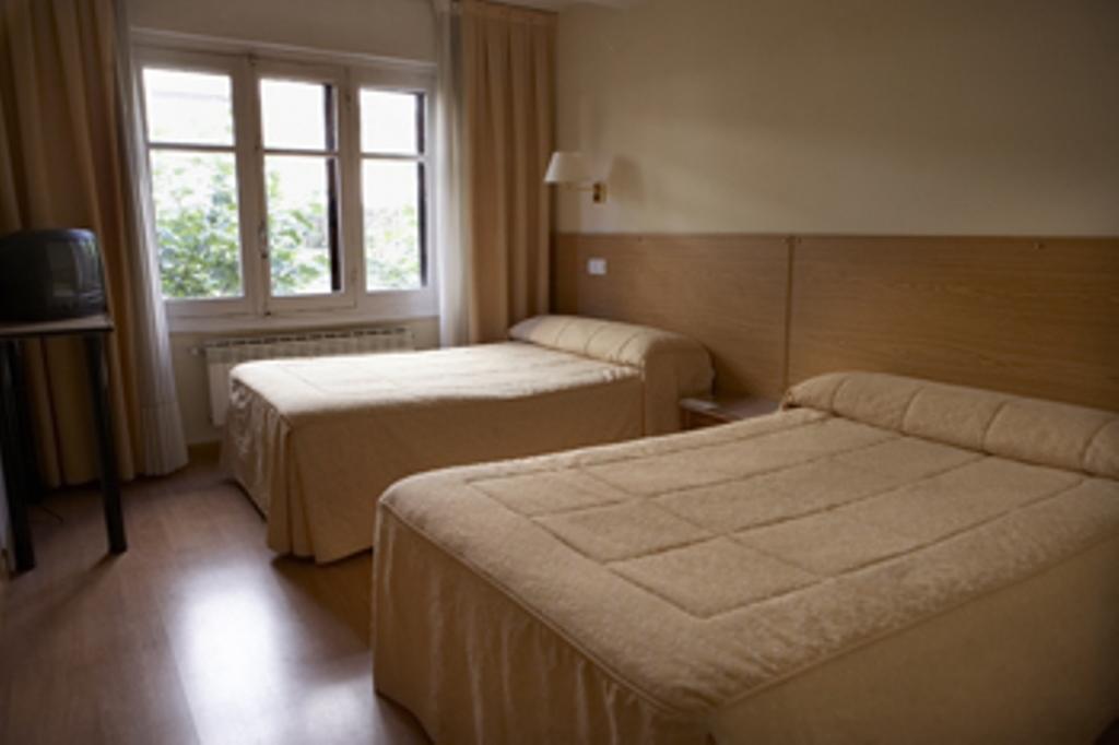 Hostal Bezana Burgo Extérieur photo